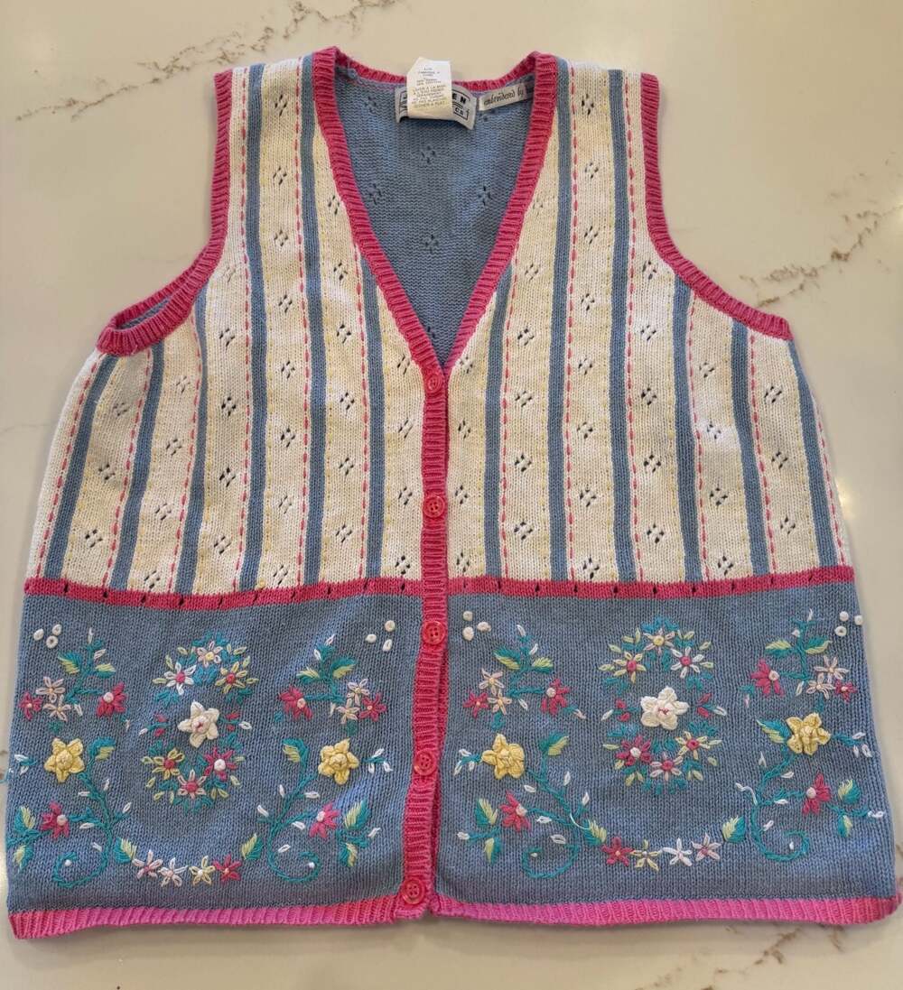 Jantzen Classics Embroidered Floral Sweater Vest L Ramie Cotton Cottagecore Gran